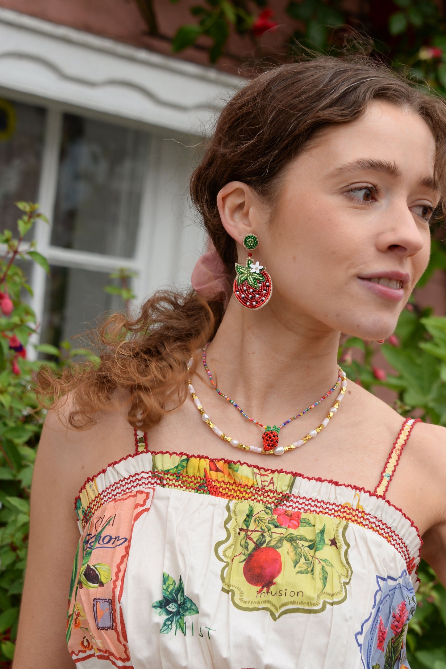 STRAWBERRY BEADED FRUIT NECKLACE