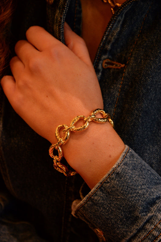 GOLD CHUNKY BRACELET