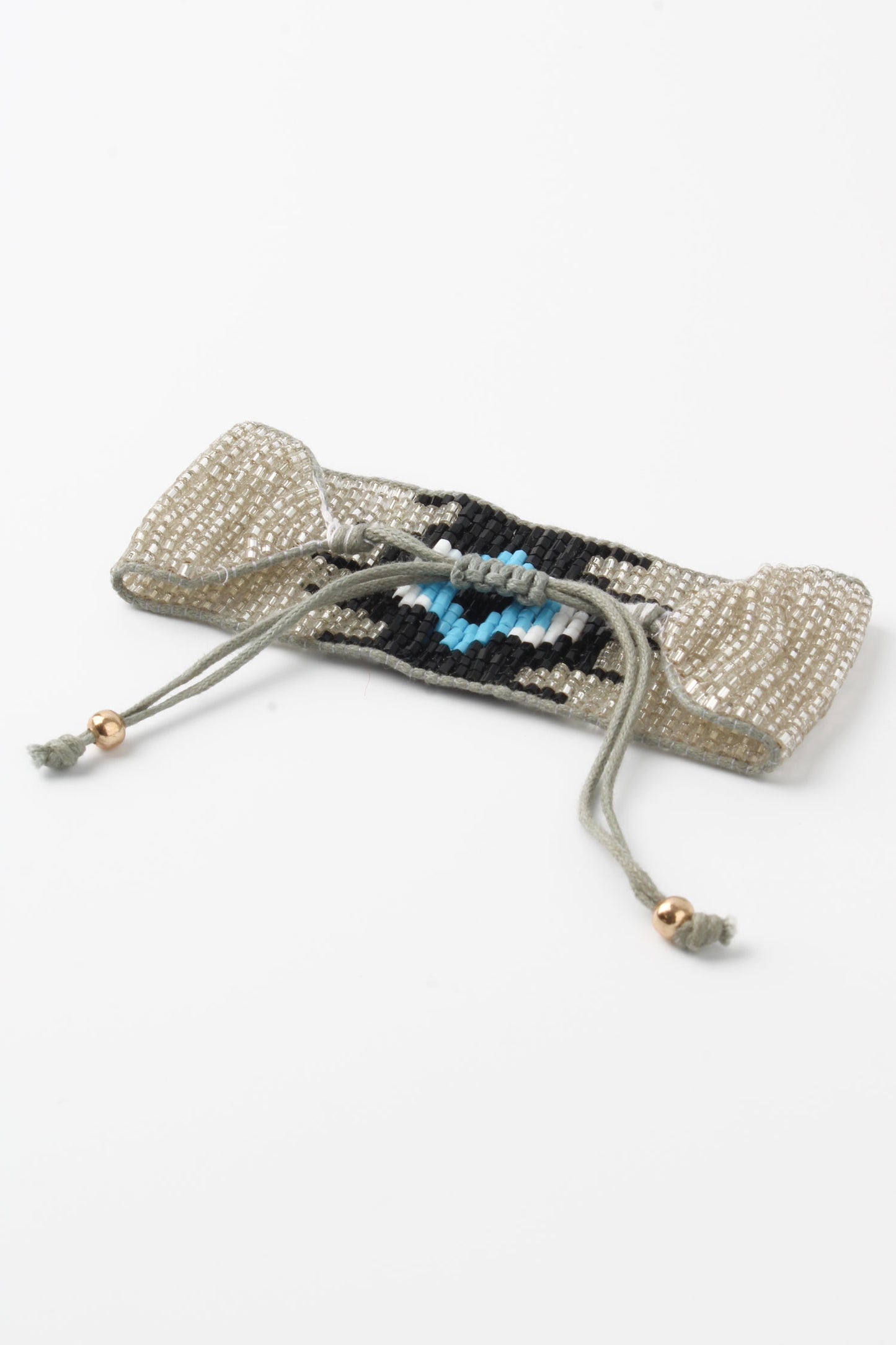 BEADED SILVER EYE BRACELET