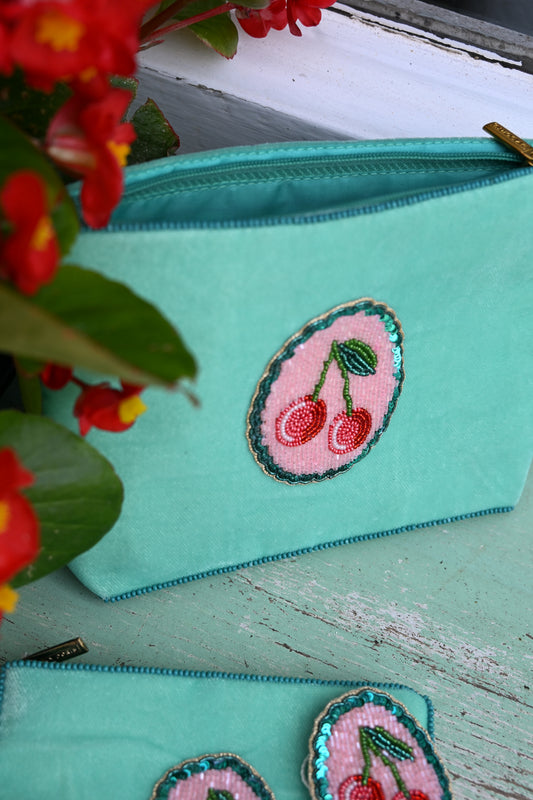 TEAL SCALLOP WITH CHERRY MEDIUM POUCH