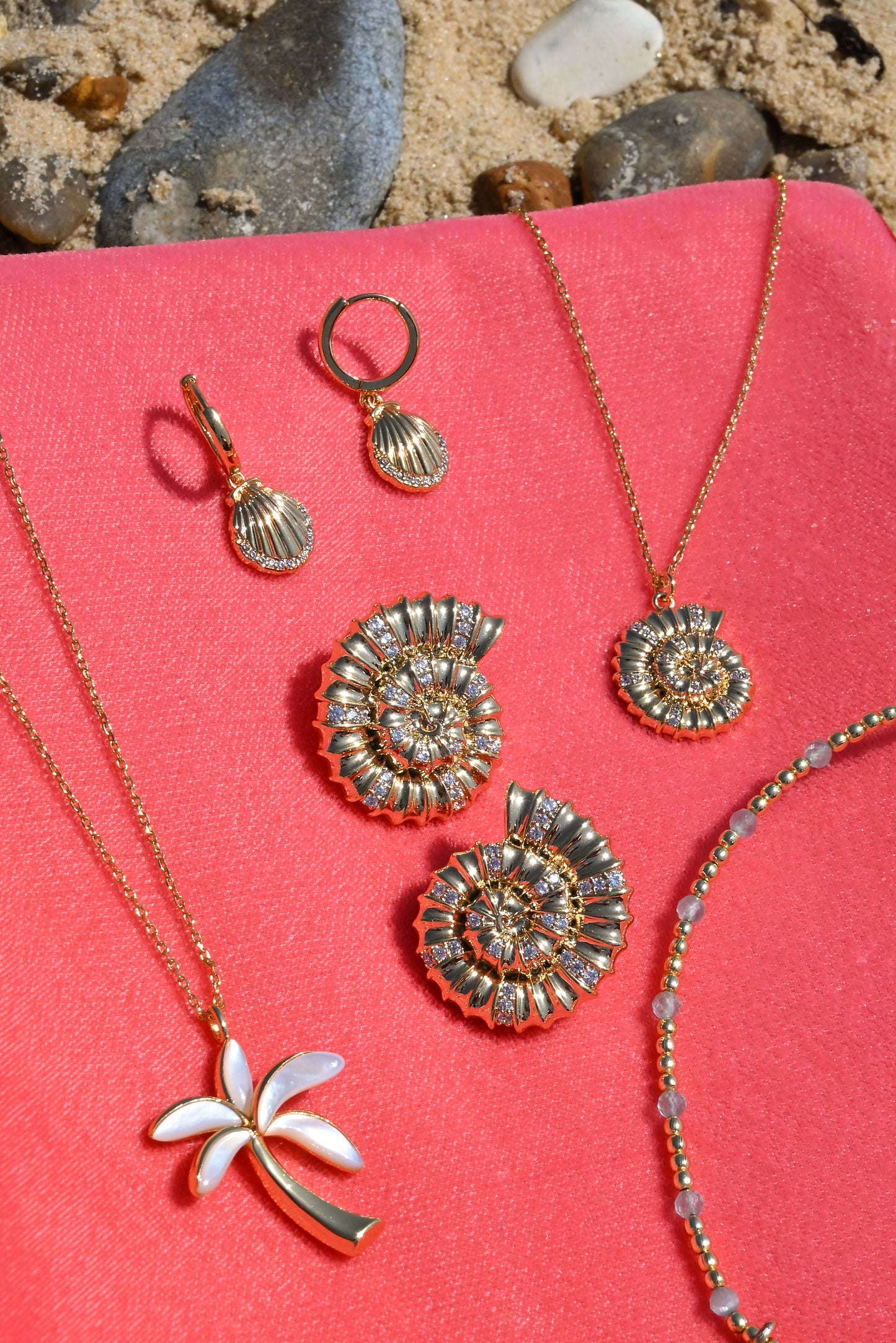 PALM TREE NECKLACE