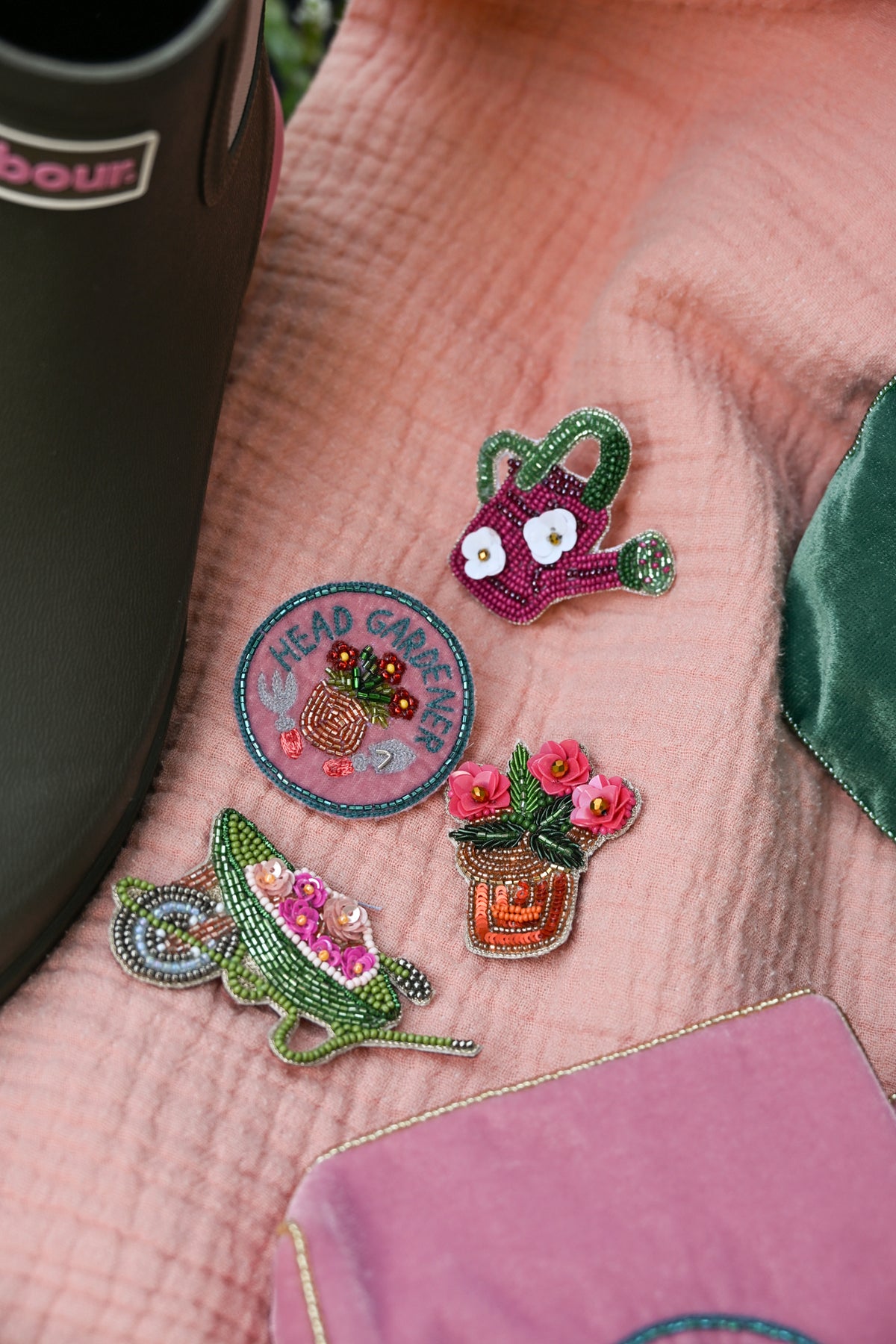 WINTER WHEELBARROW BROOCH