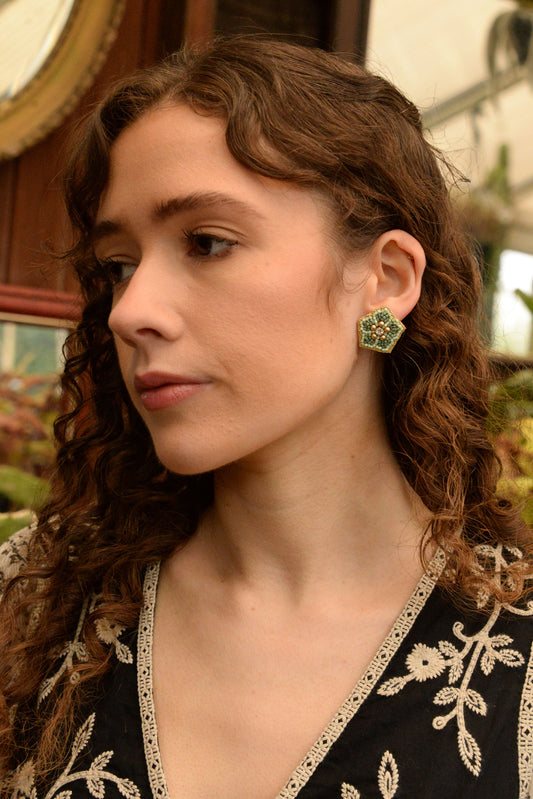 MINT FLOWER STUD