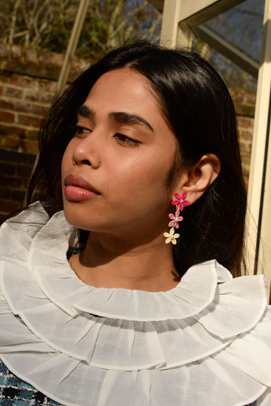 PINK TONE RAFFIA FLOWER DROP EARRINGS