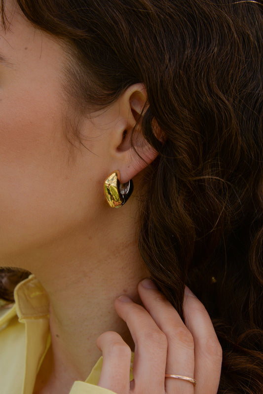 STATEMENT TWO TONE EARRING
