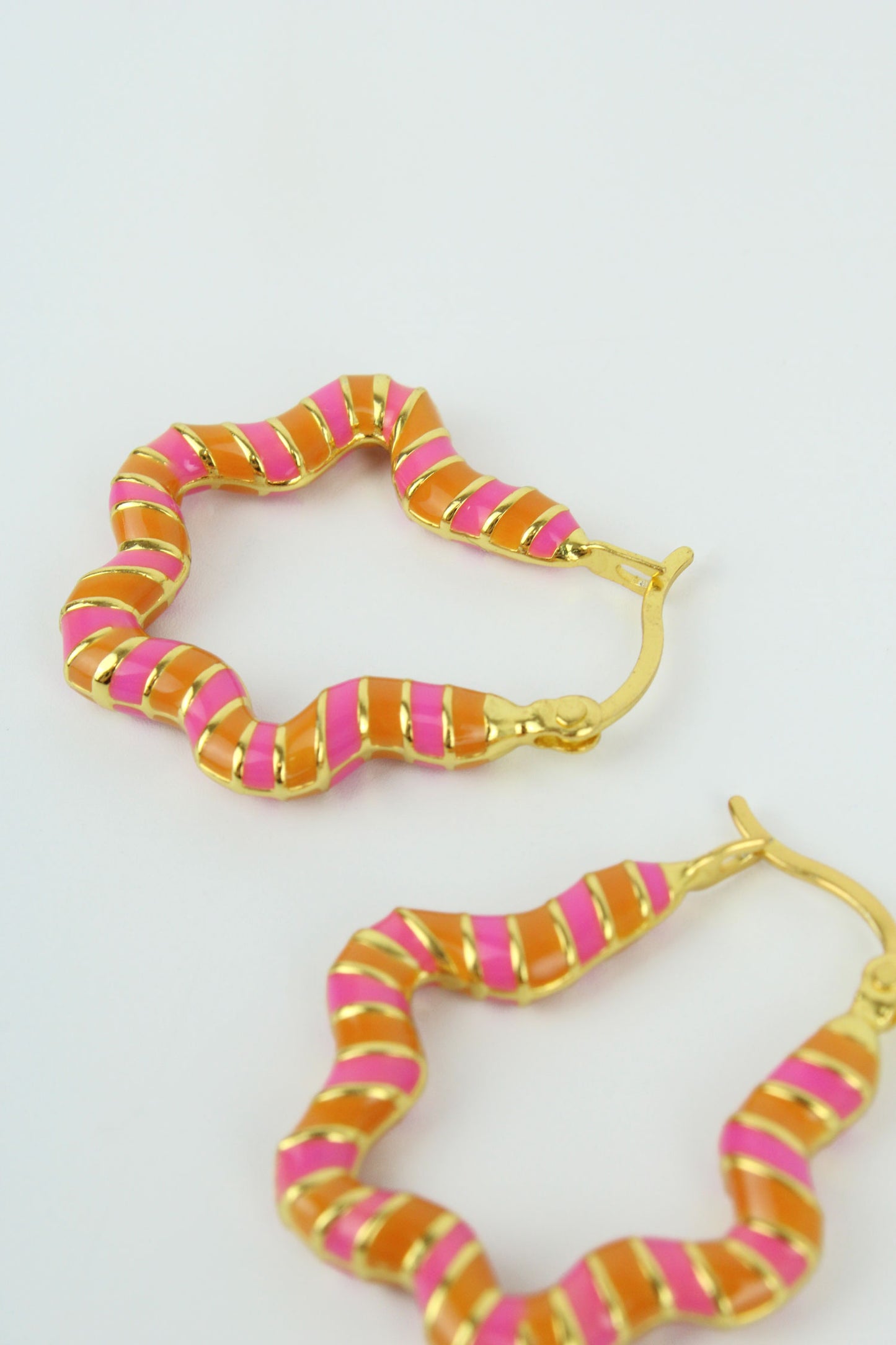 PINK ENAMEL WAVY GOLD HOOPS (7965646356696)