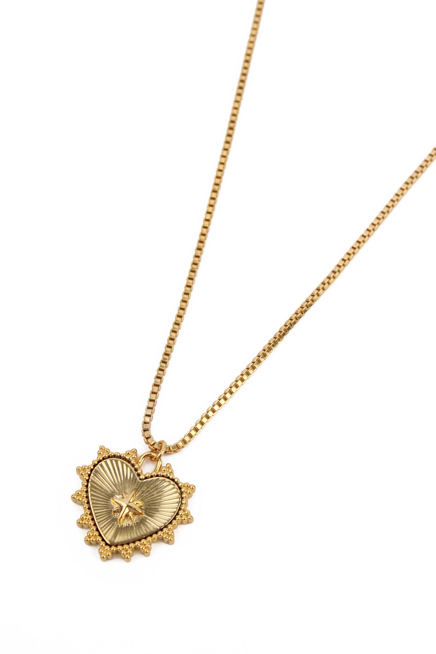 GOLD CHARM HEART NECKLACE