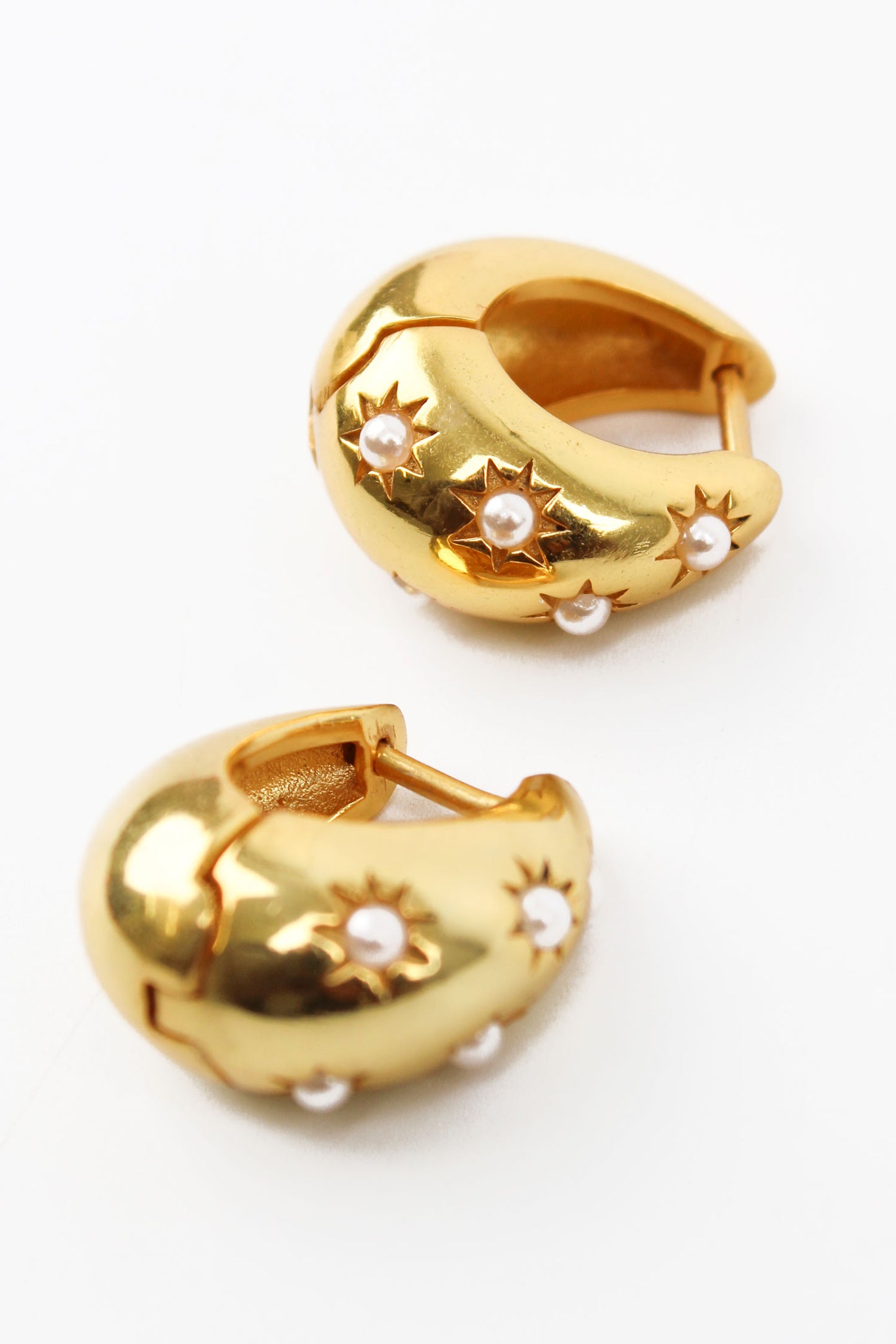 PEARL CHUNKY HOOPS