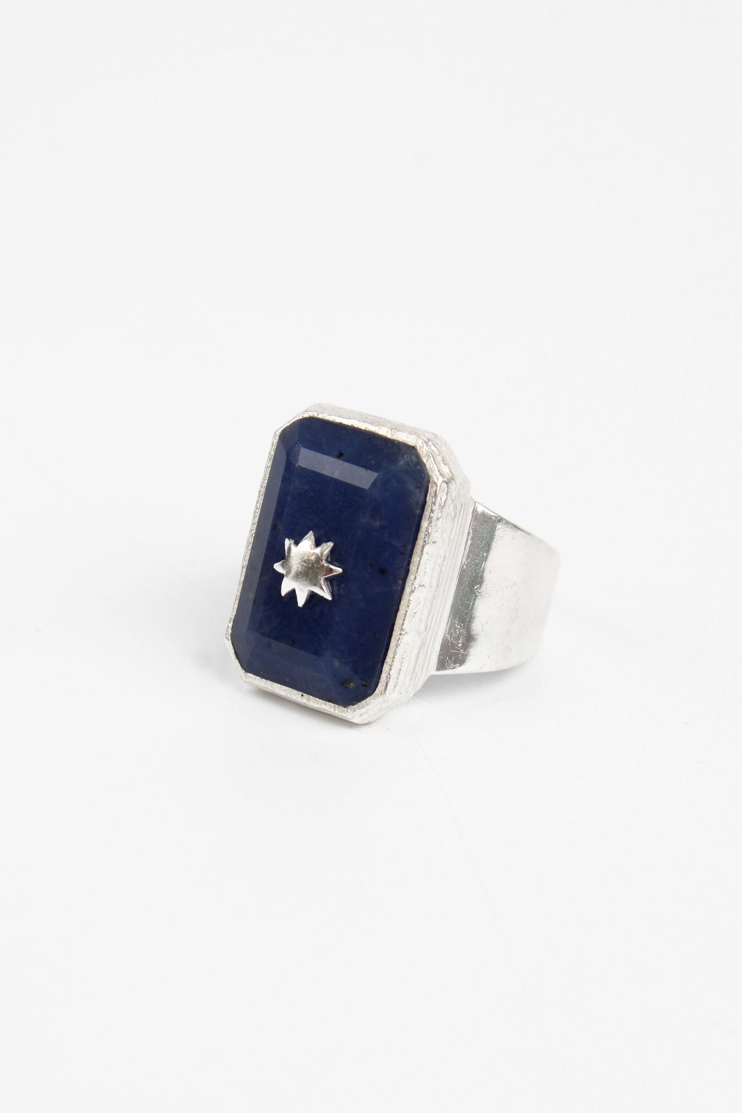SILVER STATEMENT RING BLUE SODALITE