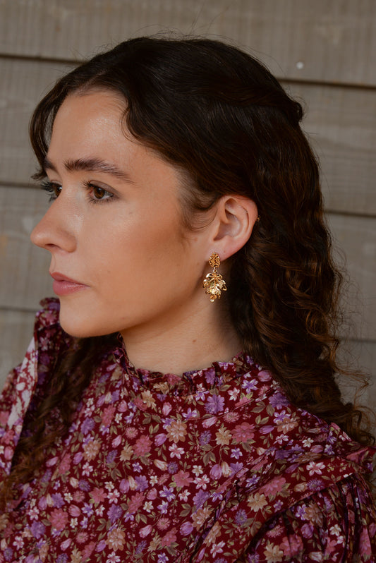 SMALL LEAF DROP EARRINGS