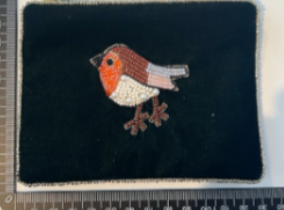ROBIN ON DARK GREEN SMALL POUCH