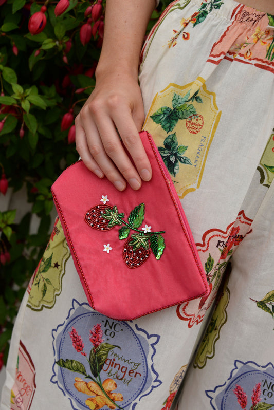 PINK STRAWBERRY MEDIUM POUCH