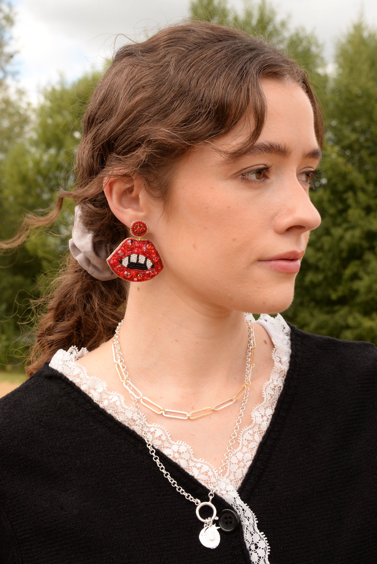 HALLOWEEN RED LIPS AND FANG BEADED EARRINGS