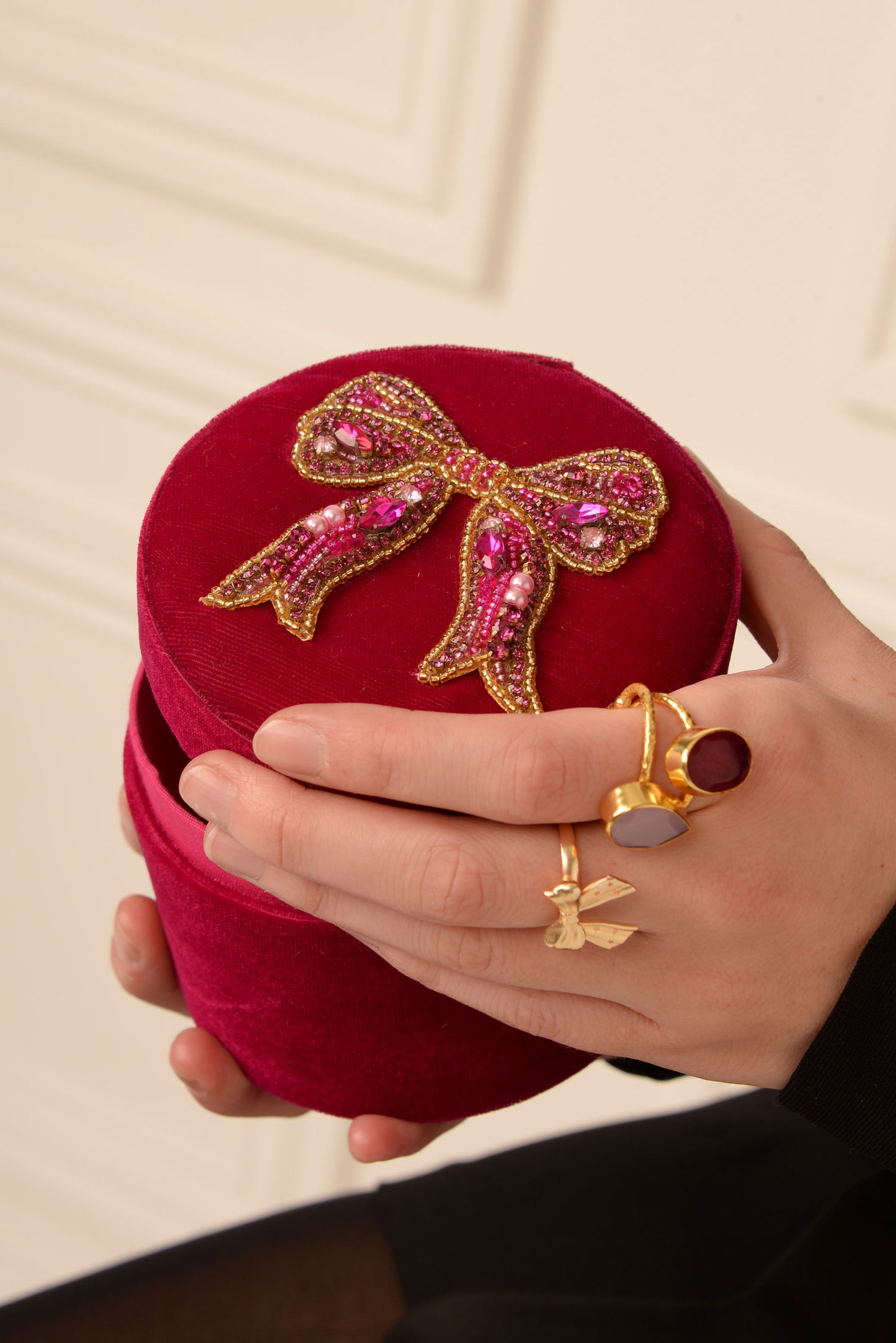 PINK BOW ROUND BOX
