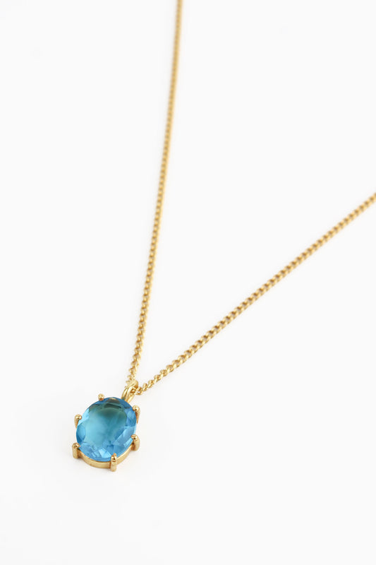 BLUE QUARTZ GEMSTONE CLAW PENDANT