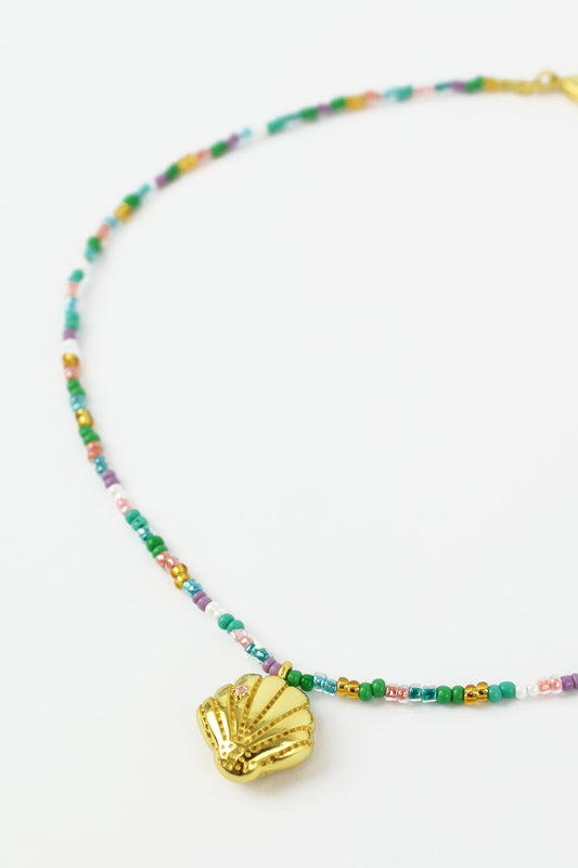 CLAM SHELL NECKLACE