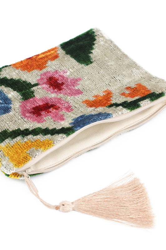 CREAM FLORAL MEDIUM POUCH *OLD