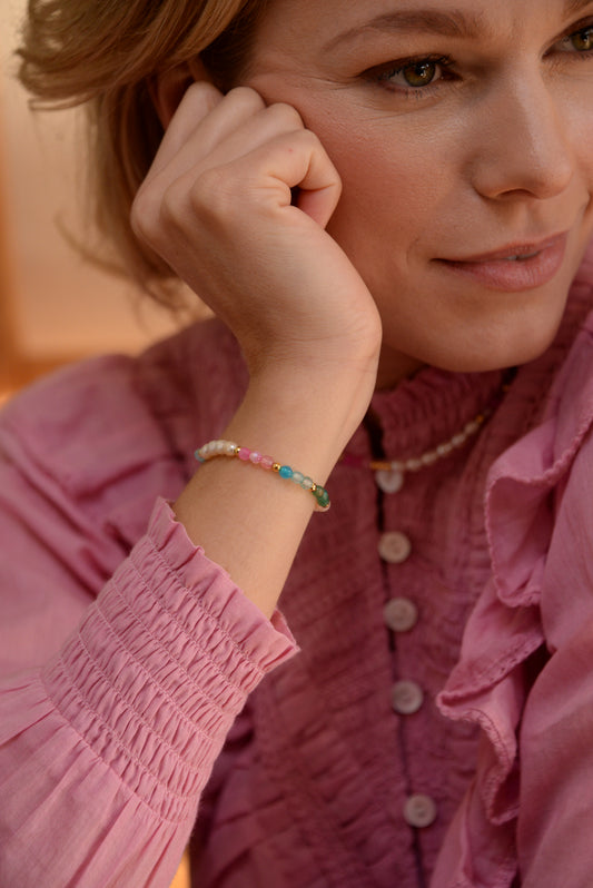 PEARL AND RAINBOW BEAD BRACELET (8112992682200)