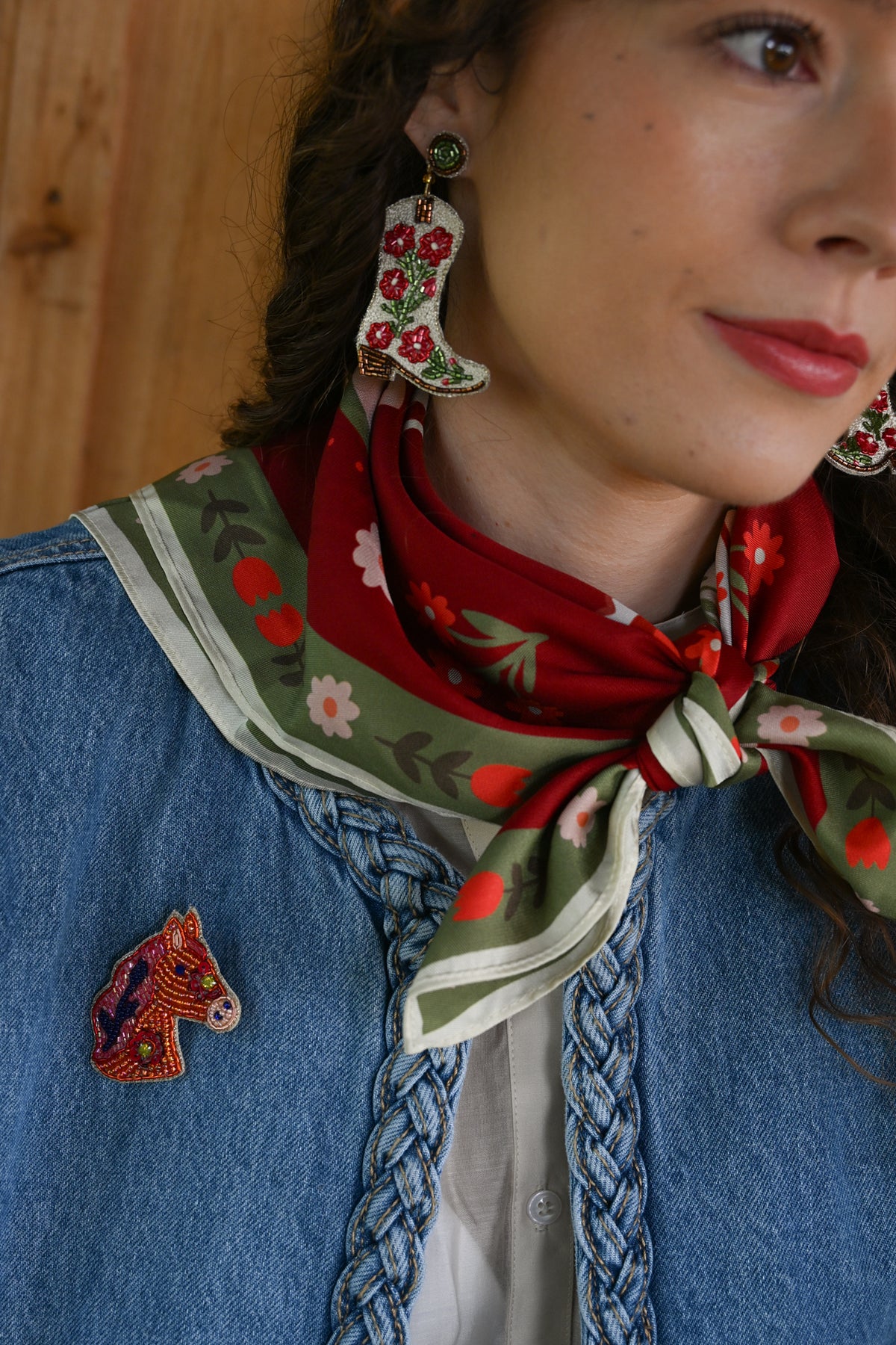 FOLK HORSE BROOCH