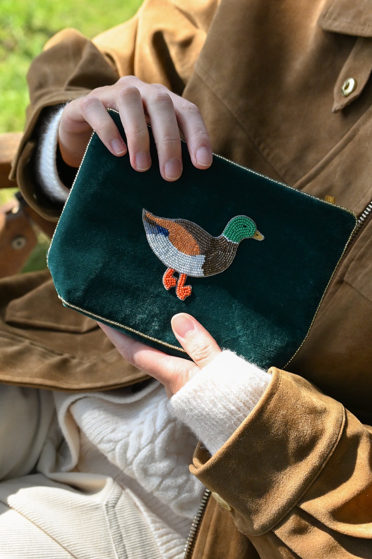 LITTLE DUCK ON GREEN MEDIUM POUCH