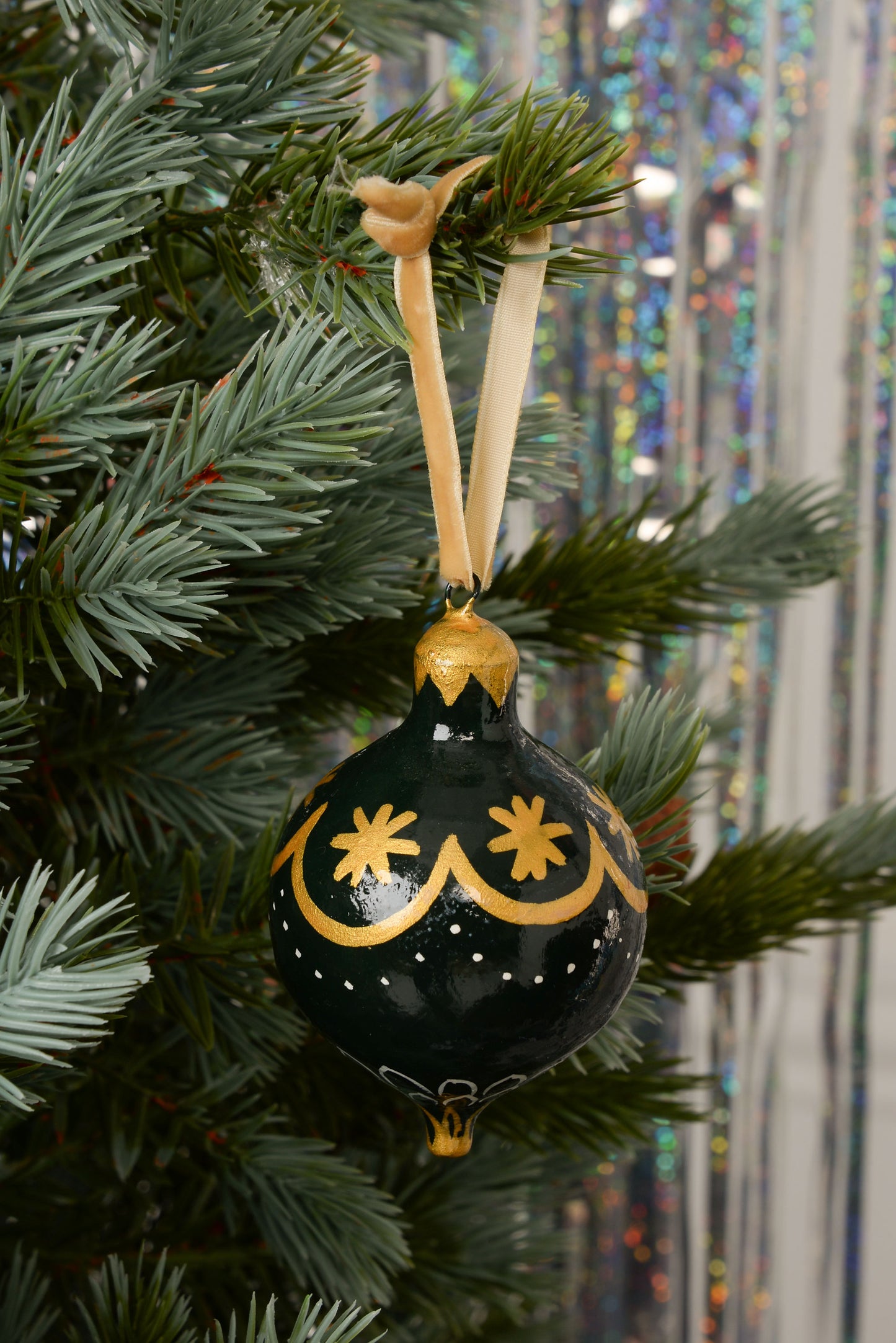 GREEN AND GOLD STAR TEARDROP BAUBLE DECORATION