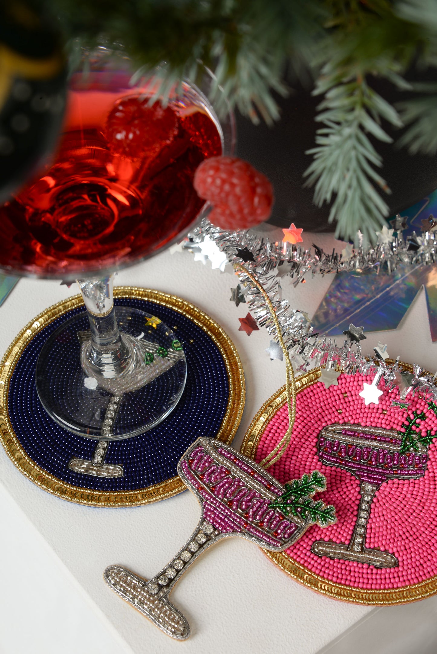 BERRY FIZZ COCKTAIL CHRISTMAS DECORATION