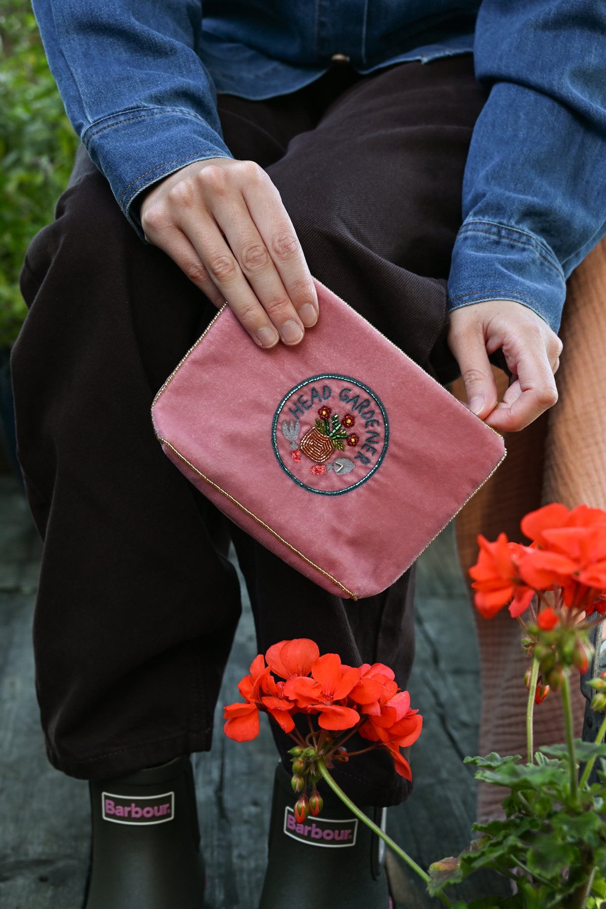HEAD GARDENER ON PINK MEDIUM POUCH