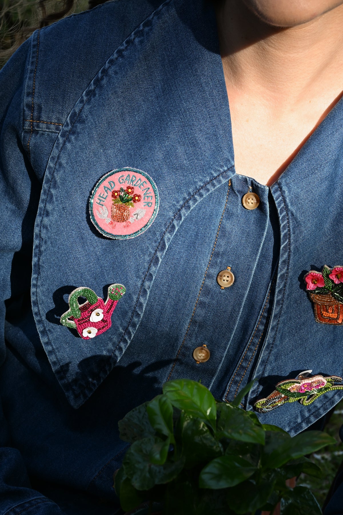 HEAD GARDENER ON PINK BROOCH