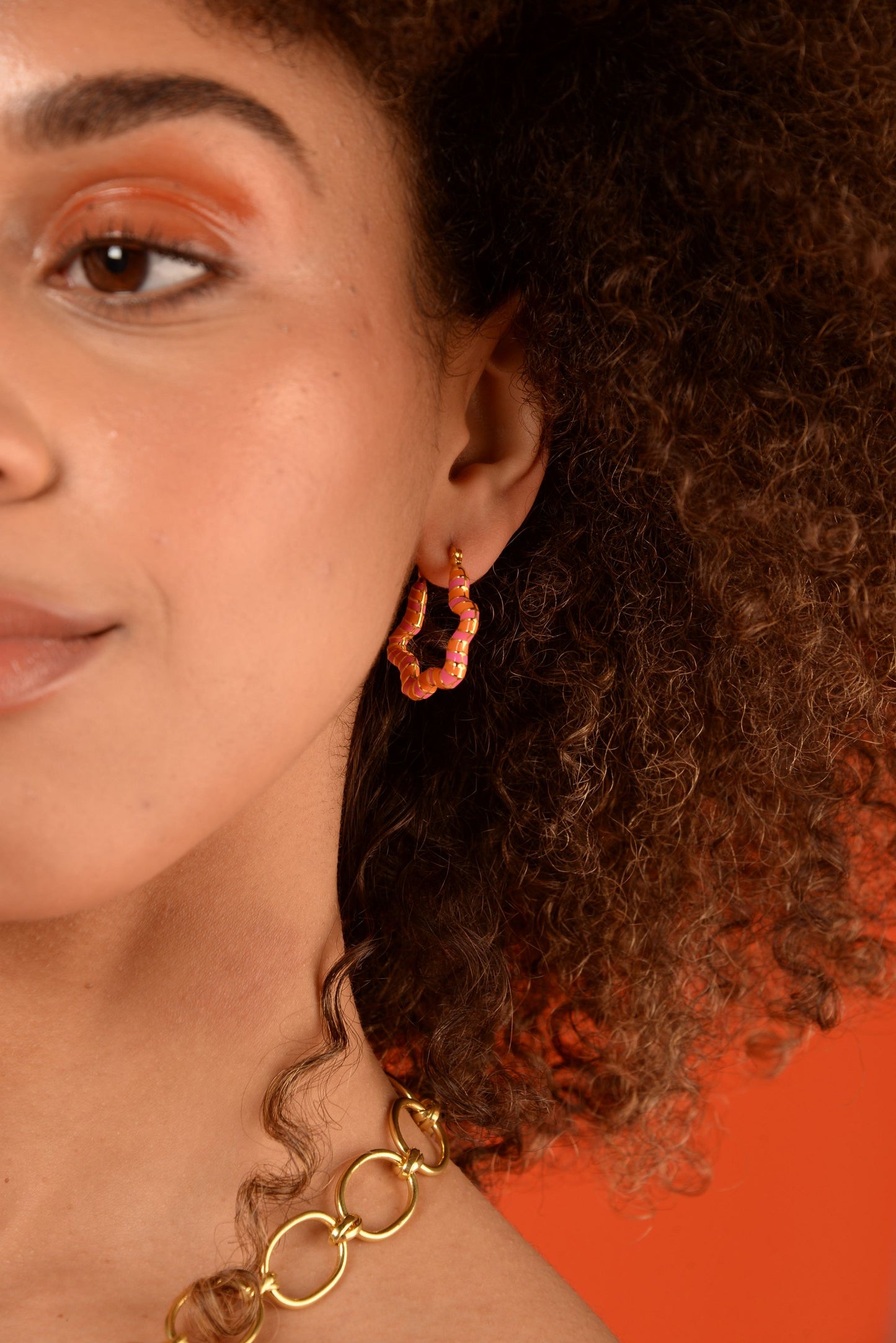 PINK ENAMEL WAVY GOLD HOOPS (7965646356696)