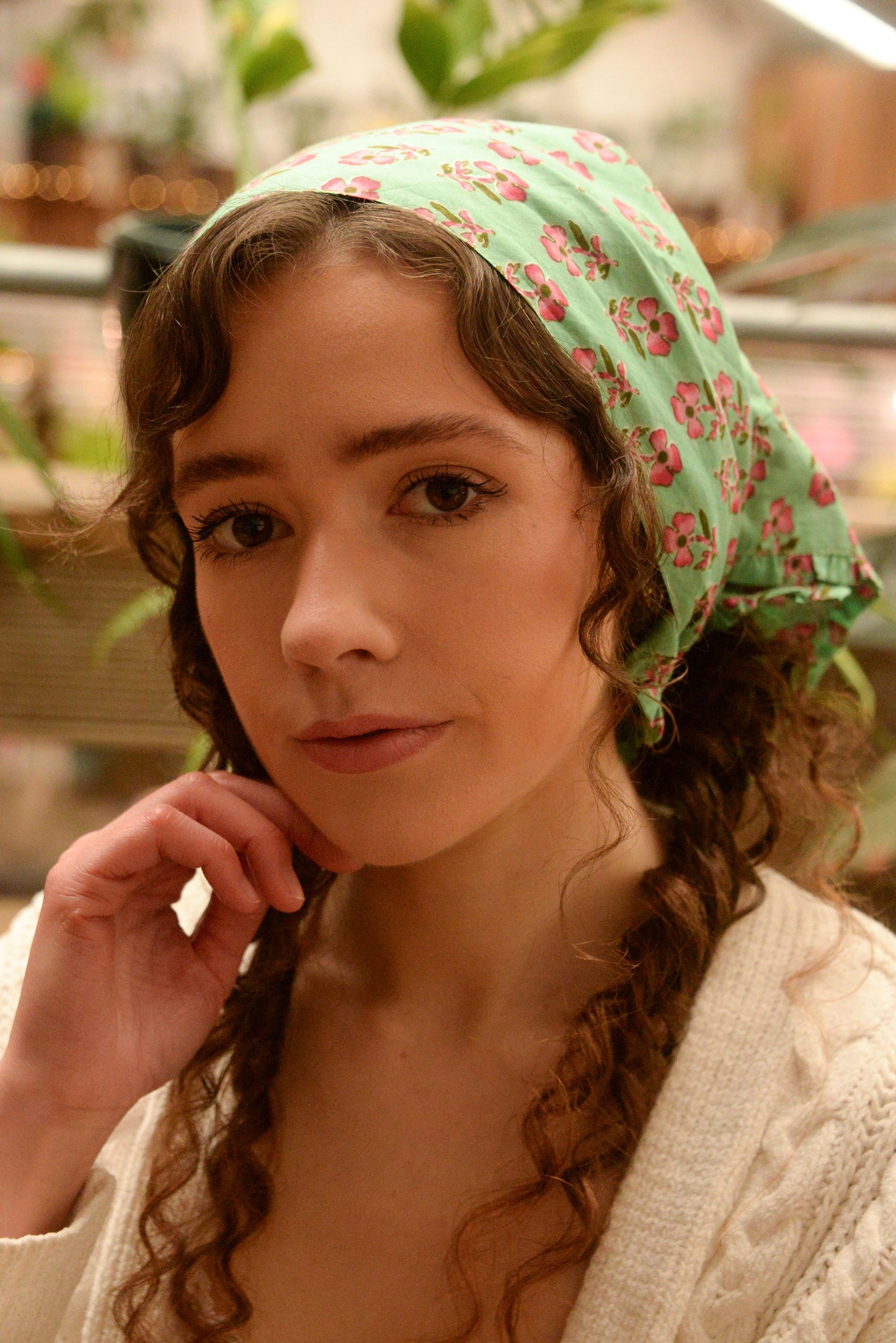 GREEN PRINT FRILL SCARF