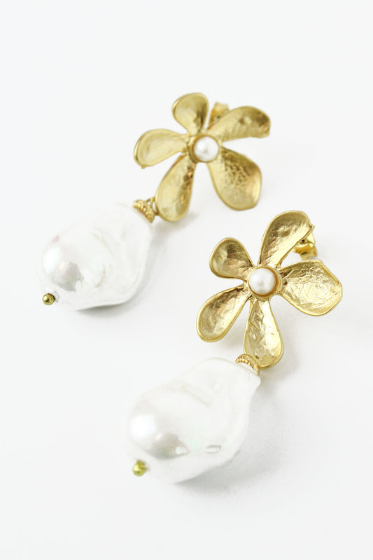 LARGE FLOWER PEARL DROP EARRINGS (8109553877208)