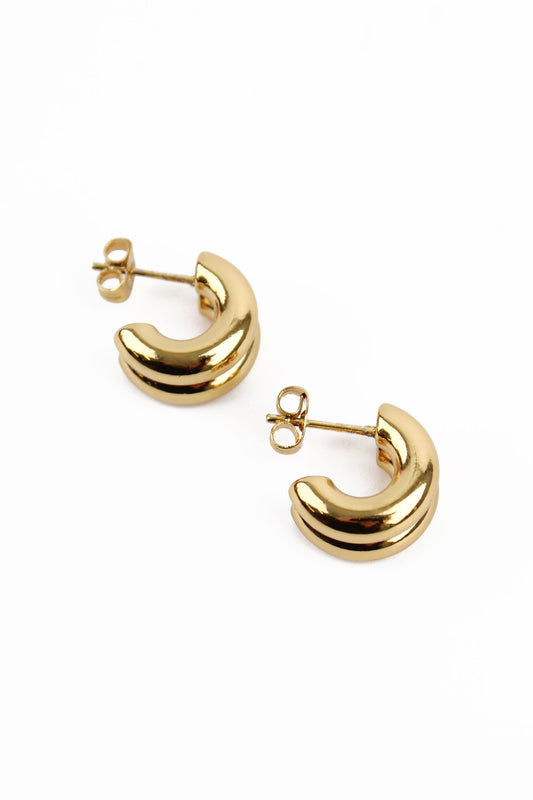 GOLD CHUBBY HUGGIE HOOP