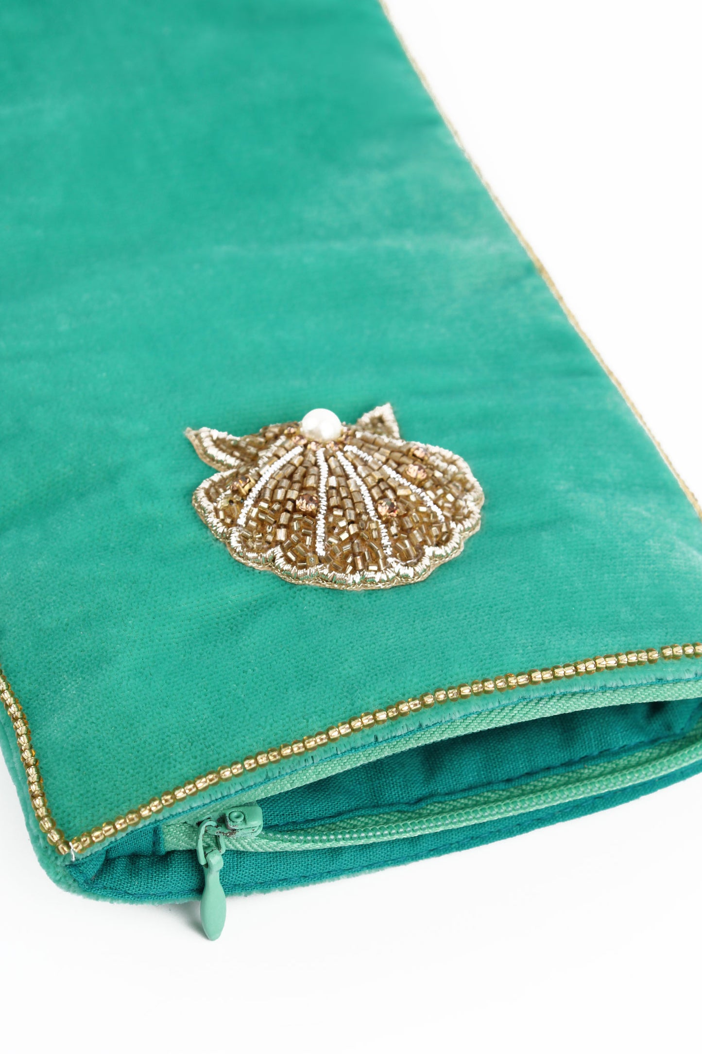 GOLD SHELL SUNGLASSES CASE
