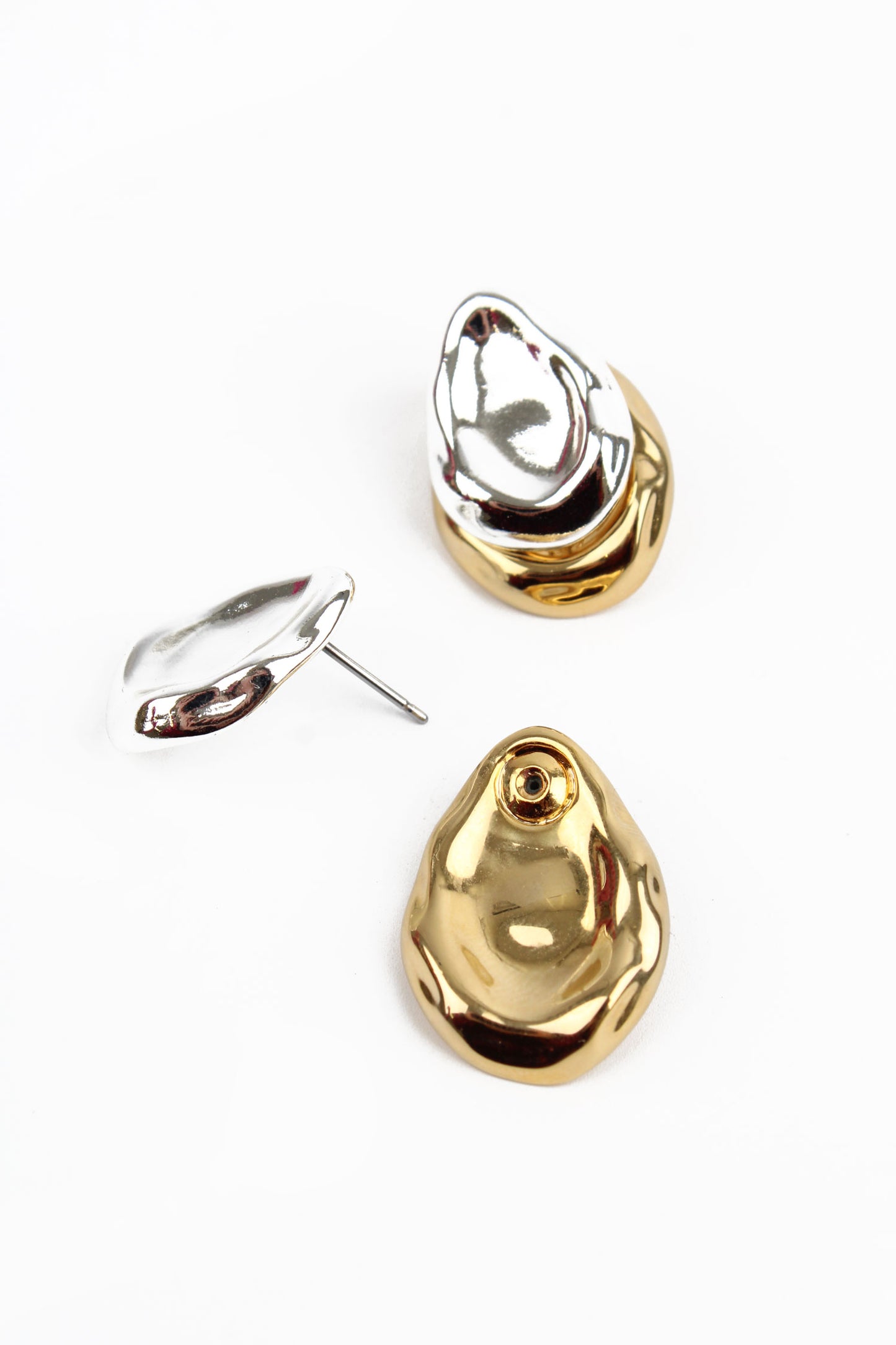 SILVER AND GOLD STATEMENT STUDS