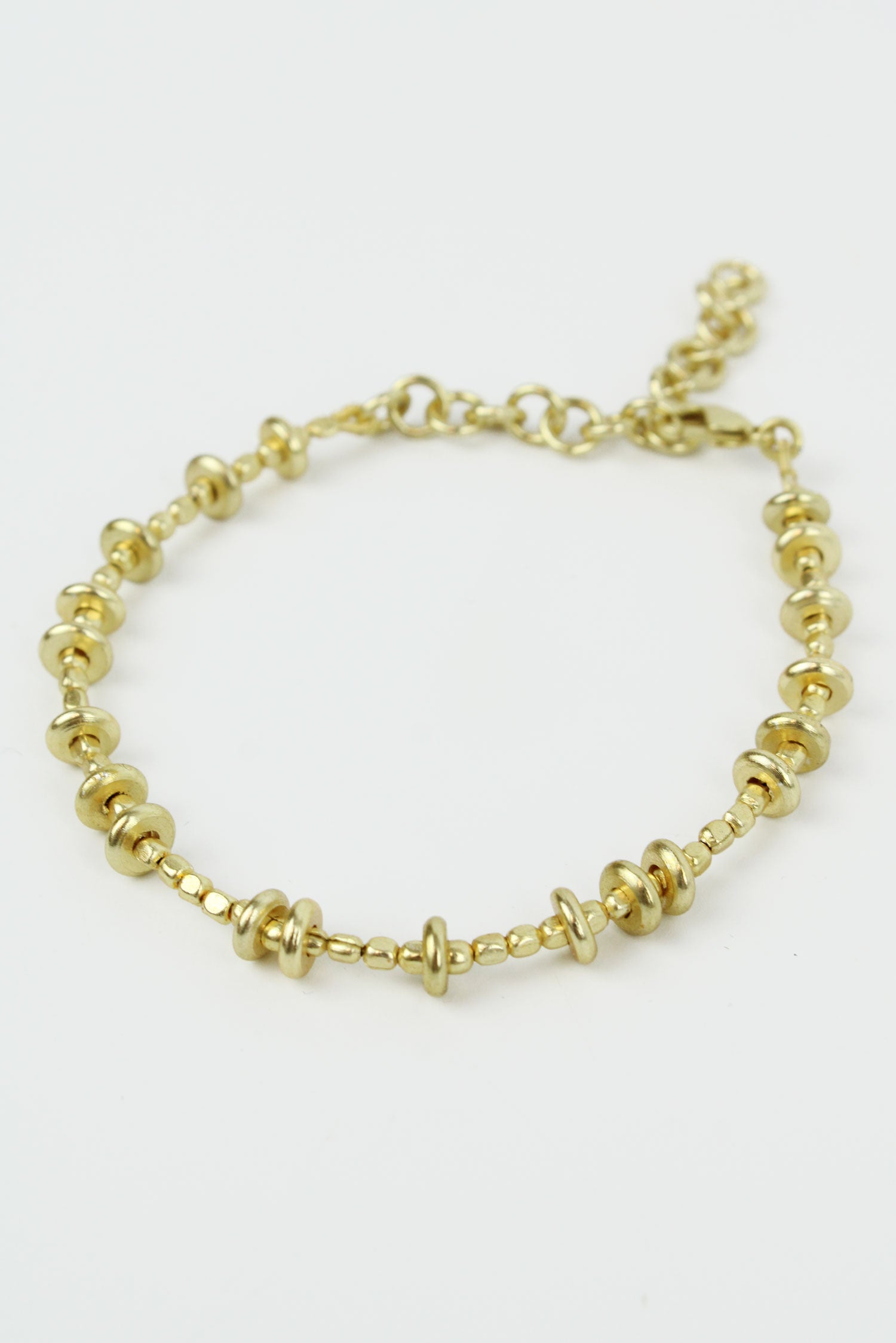 MIXED METAL DISC BEAD BRACELET (7585408188632)