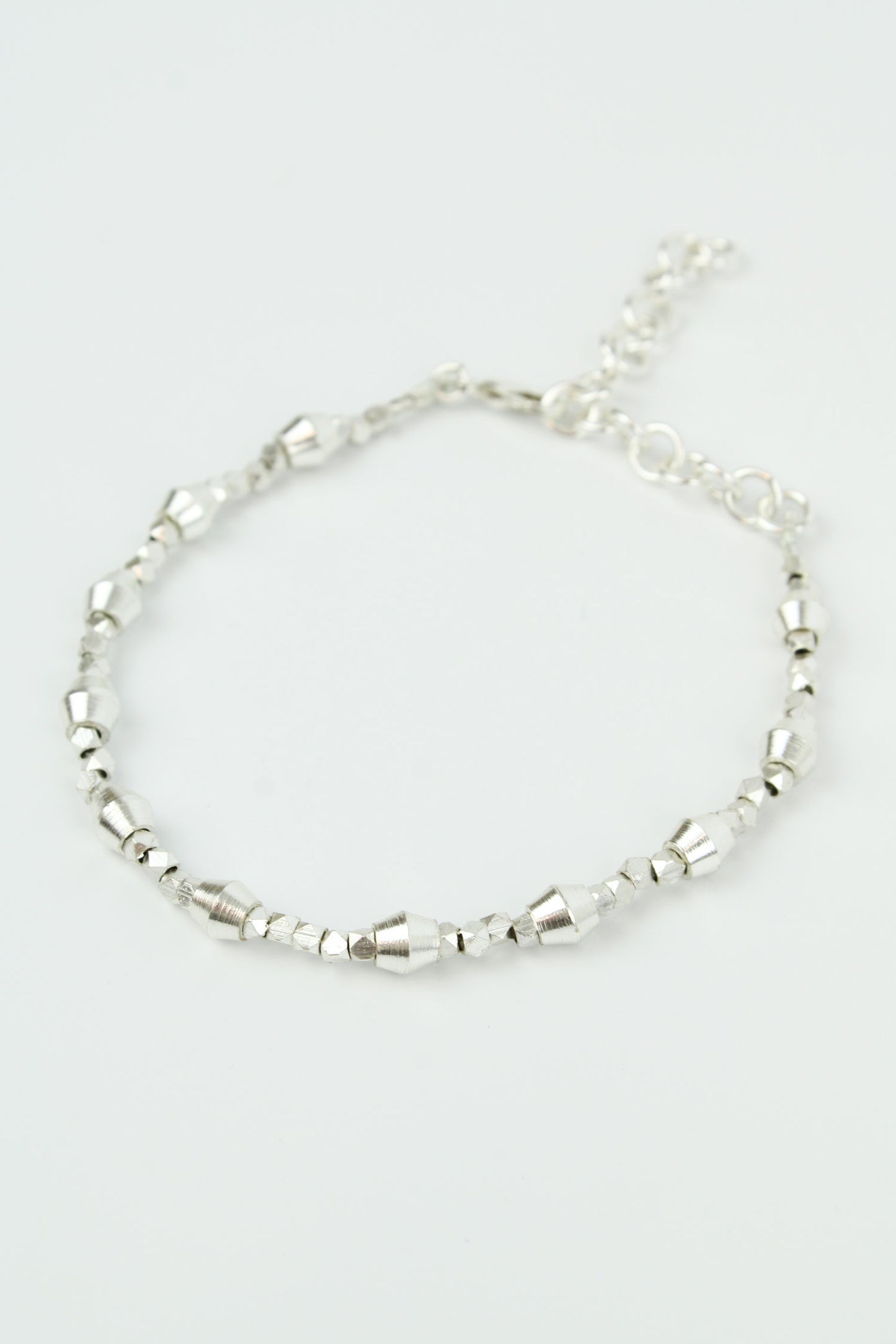 MIXED METAL HEXAGON BEAD BRACELET (7585437253848)