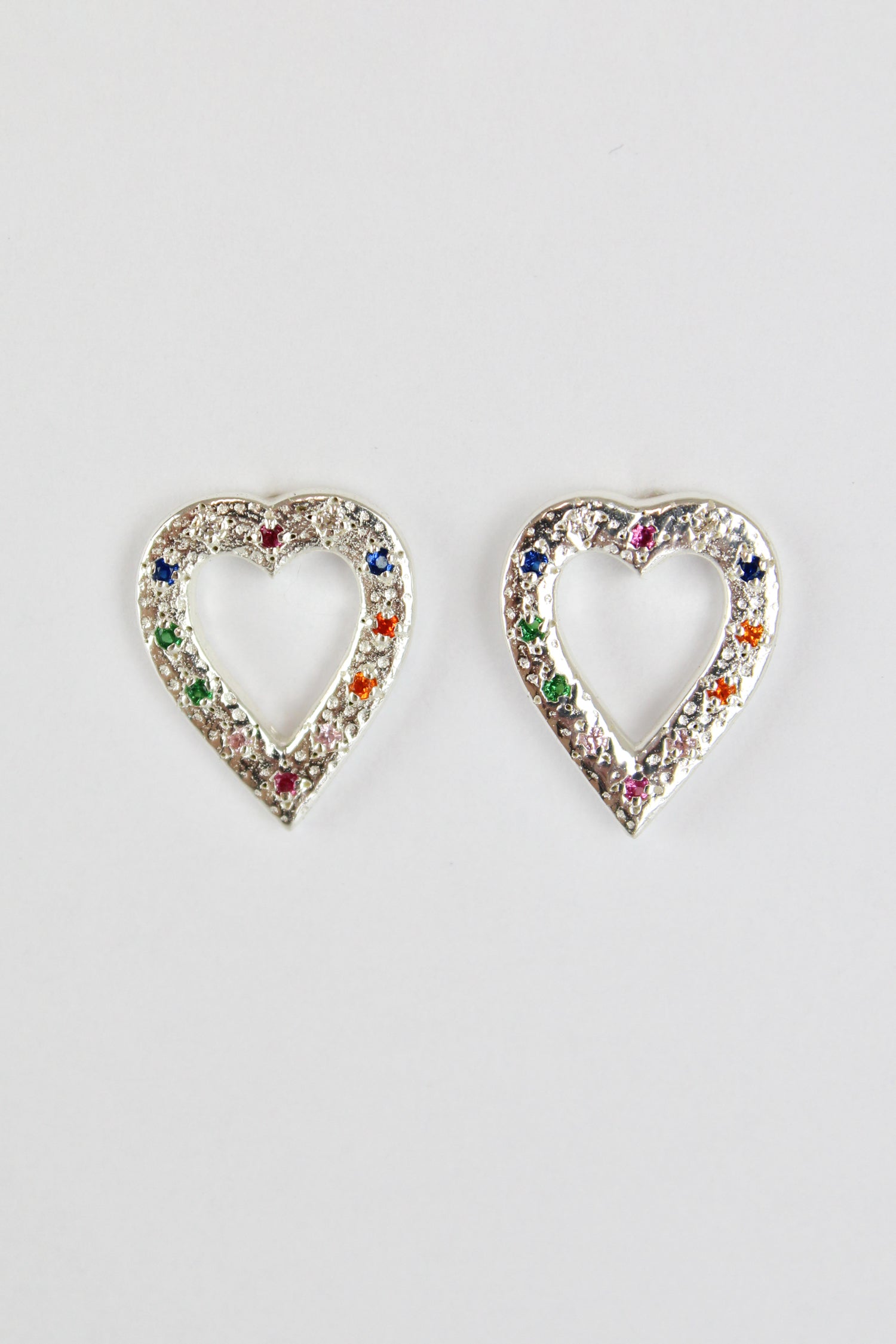 SILVER MULTI CRYSTAL HEART STUD (7895976247512)