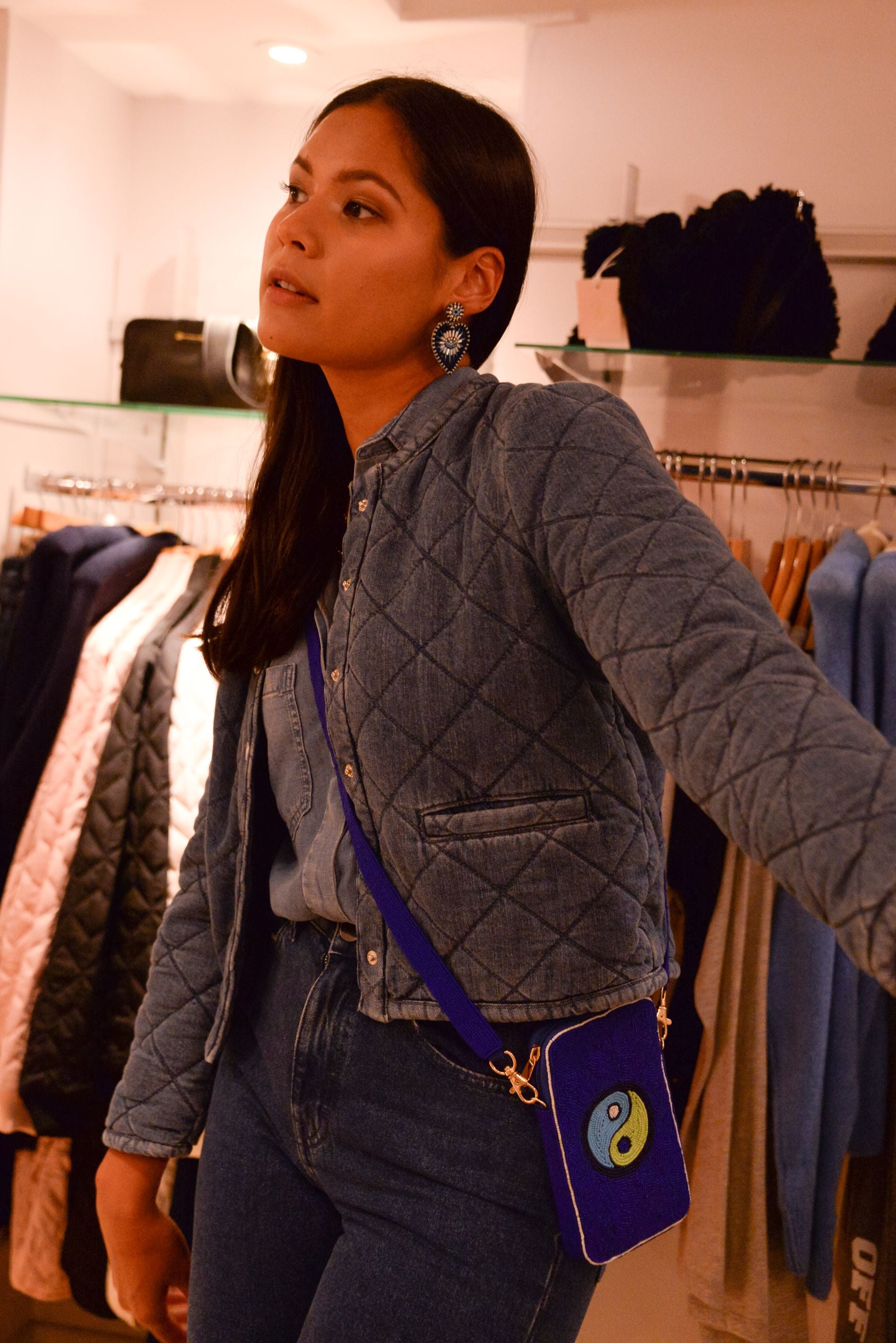 BLUE BEADED YIN YANG MOBILE PHONE BAG (7782777880792)