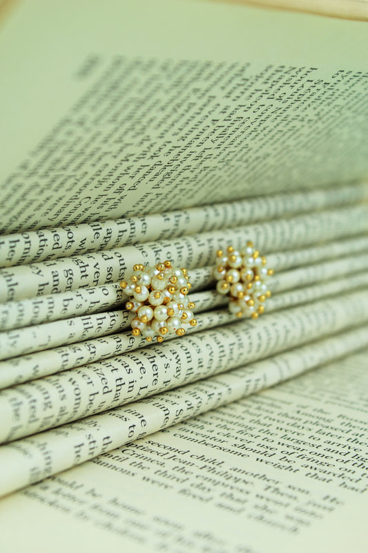 *PREORDER* PEARL CLUSTER STUD (6965002862779)