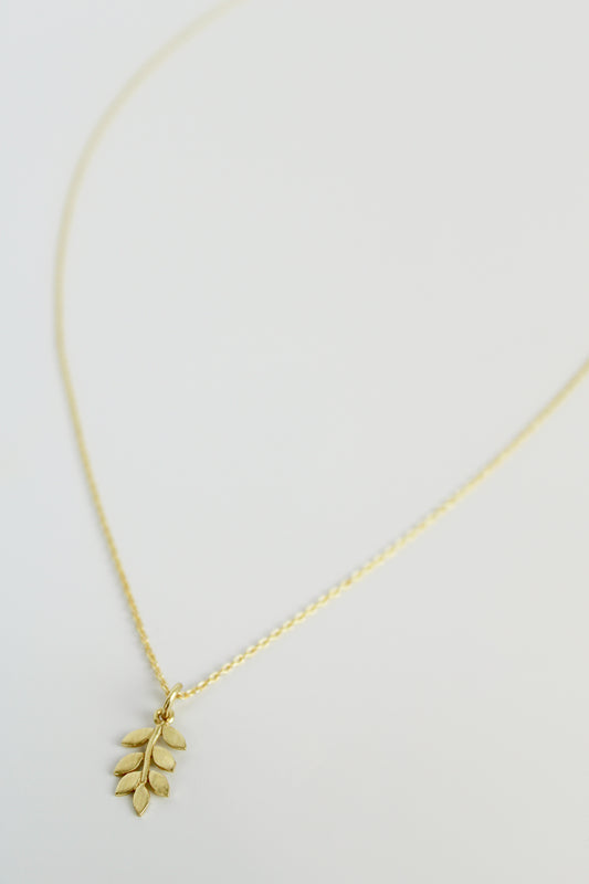 DAINTY LEAF NECKLACE (7585558364376)