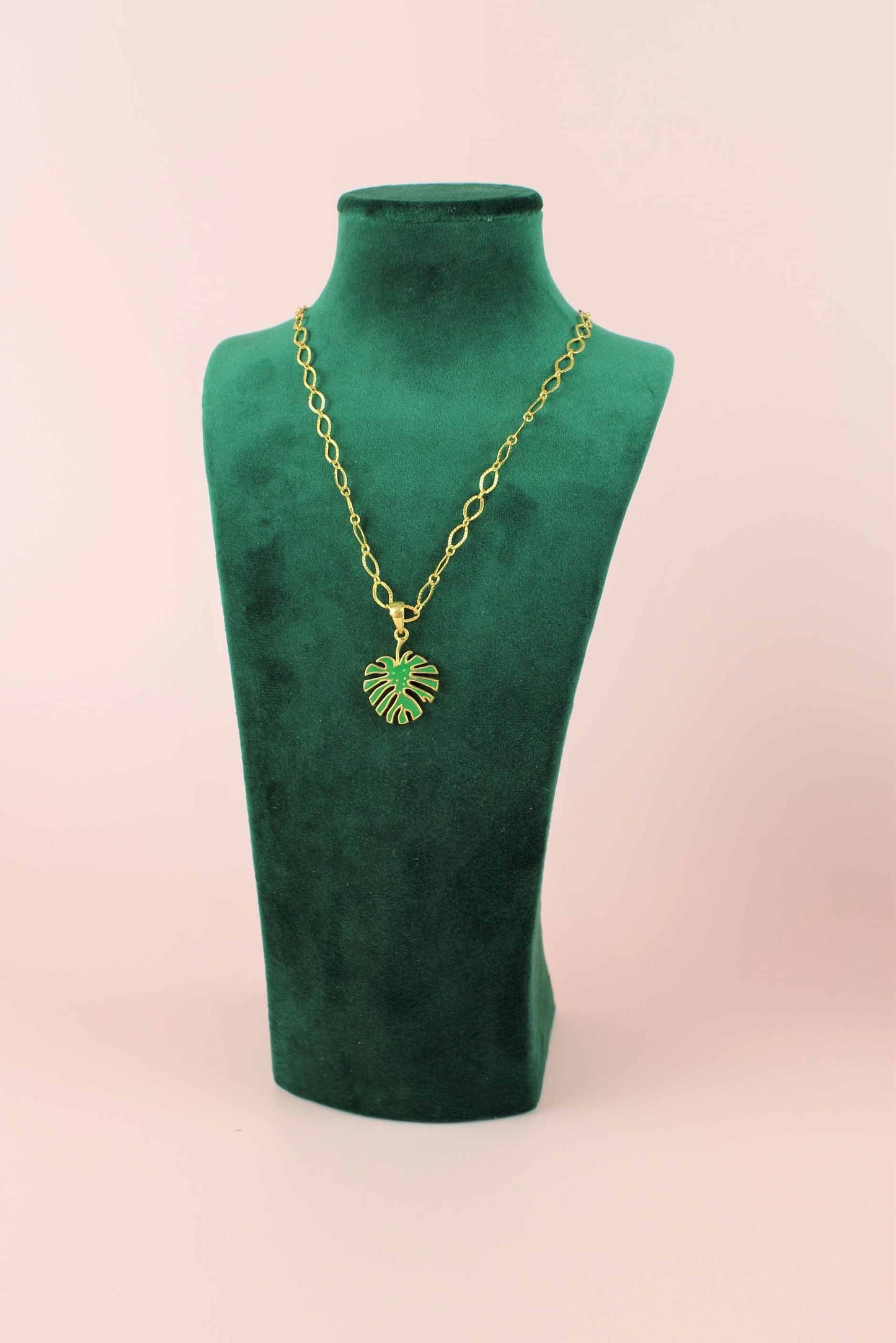 GREEN ENAMEL MONSTERA LEAF NECKLACE (7674164576472)