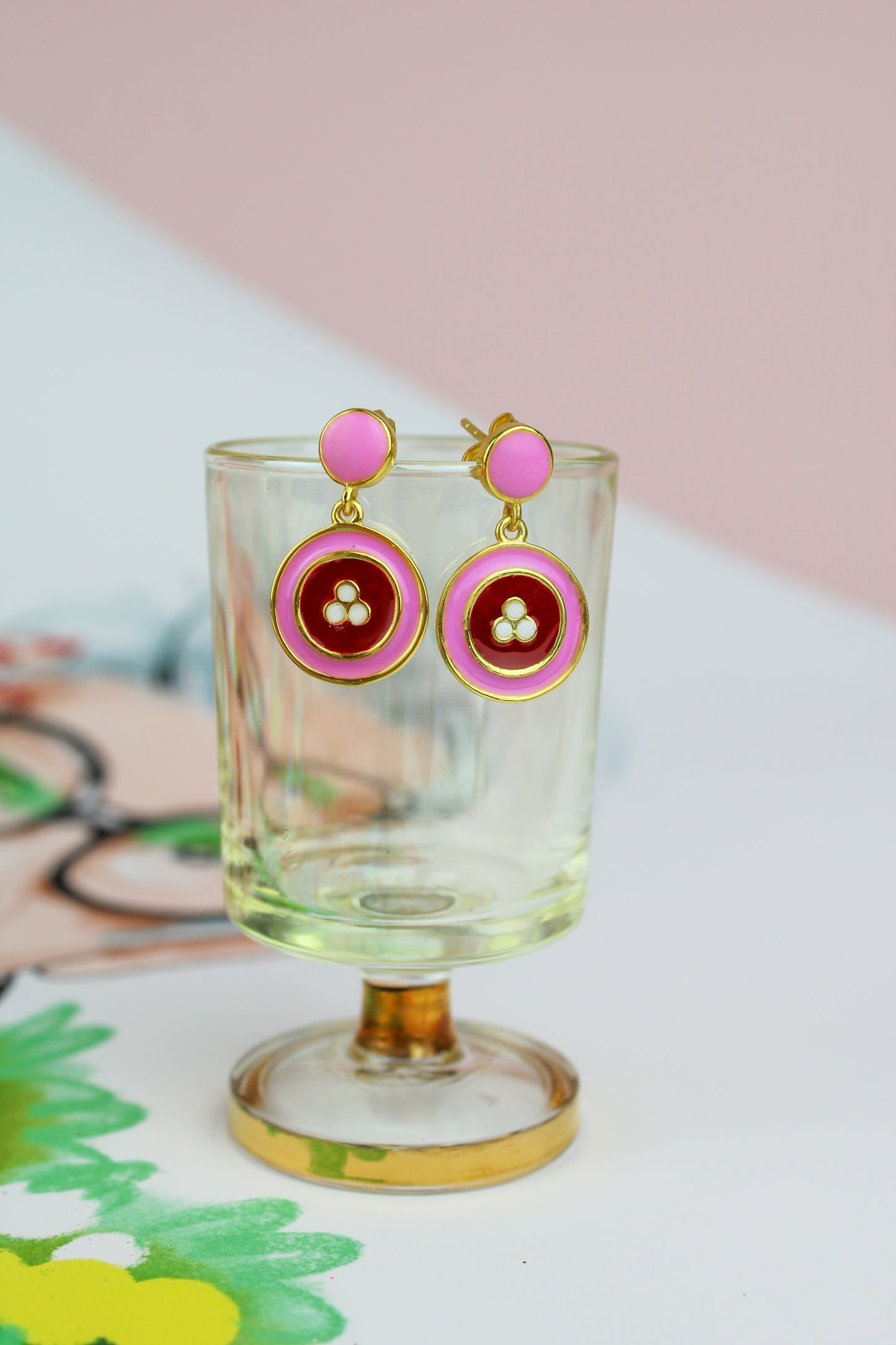 *PREORDER* CONTRAST BUTTON DROP EARRINGS (7575214588120)