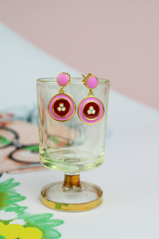 *PREORDER* CONTRAST BUTTON DROP EARRINGS (7575214588120)