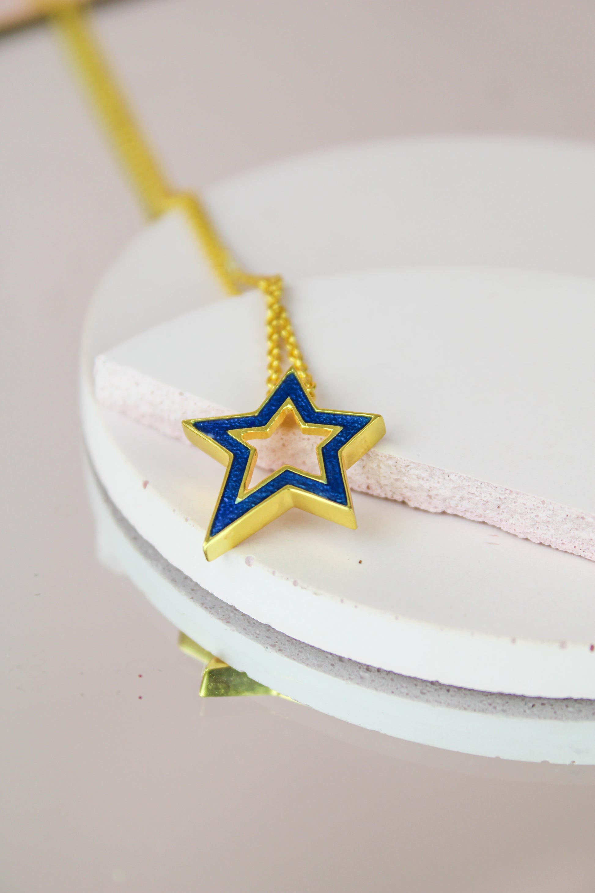 *PREORDER* ENAMEL & GOLD ASYMMETRIC STAR PENDANT (7575166779608)