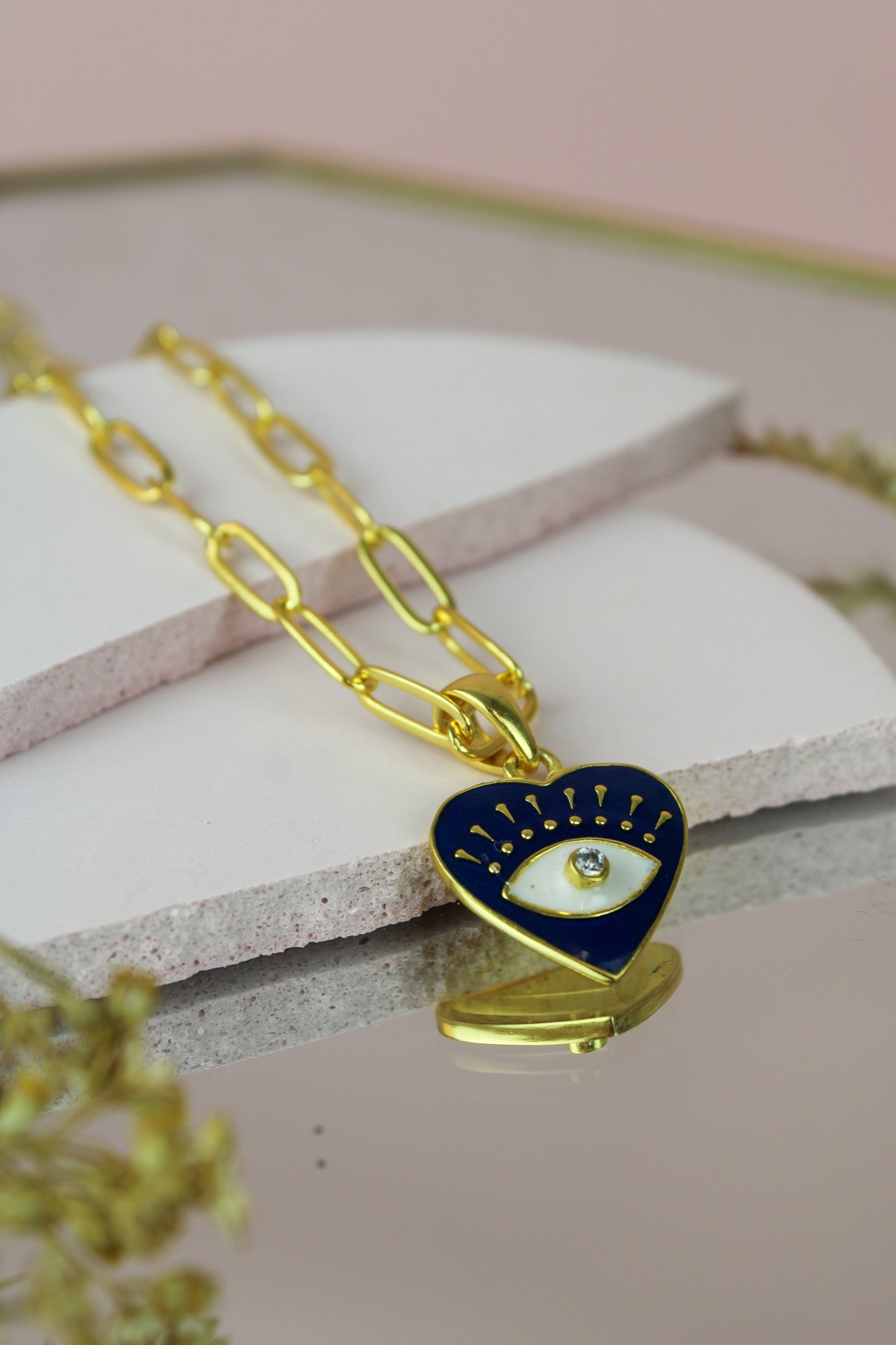 *PREORDER* EYE HEART ENAMEL NECKLACE (7575194632408)